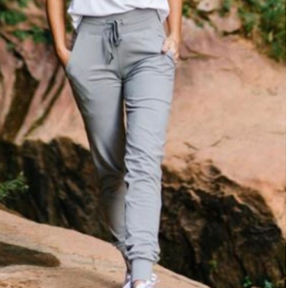 ZYIA accend joggers size XXL! Brand New!!